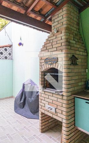 Casa à venda com 131m², 3 quartos e 2 vagasQuintal