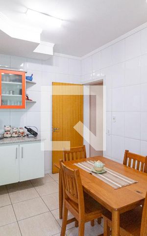 Casa à venda com 131m², 3 quartos e 2 vagasCozinha