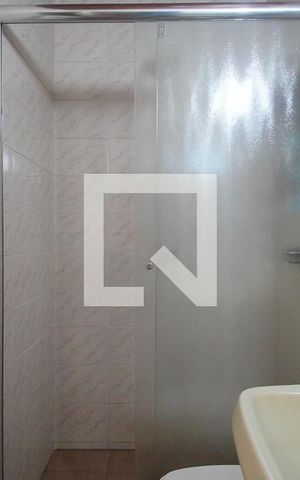 Casa à venda com 700m², 5 quartos e 3 vagas Casa à venda com 700m², 5 quartos e 3 vagasBanheiro 2