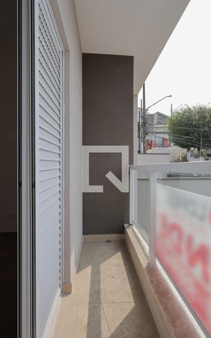 Casa à venda com 95m², 3 quartos e 2 vagas Casa à venda com 95m², 3 quartos e 2 vagasVaranda da suite
