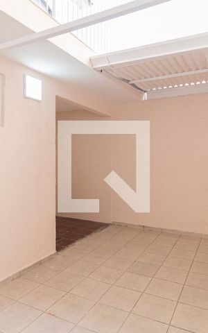 Casa à venda com 135m², 2 quartos e 2 vagasÁrea de serviço