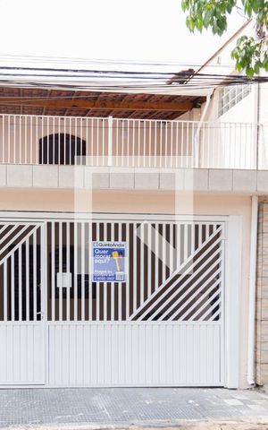 Casa à venda com 135m², 2 quartos e 2 vagasFachada