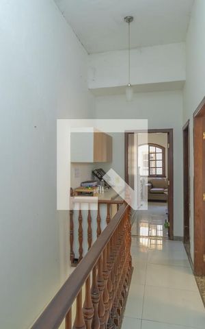 Casa à venda com 180m², 3 quartos e 2 vagasCorredor 