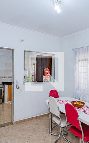 Casa à venda com 145m², 3 quartos e 2 vagas Casa à venda com 145m², 3 quartos e 2 vagasCopa