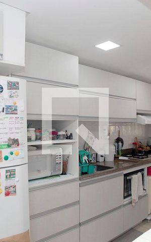 Apartamento à venda com 80m², 3 quartos e 2 vagasCozinha + Área de Serviço