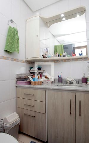 Apartamento à venda com 80m², 3 quartos e 2 vagasBanheiro Quarto 1 Suíte