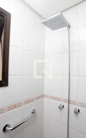 Apartamento à venda com 80m², 3 quartos e 2 vagasBanheiro Quarto 1 Suíte
