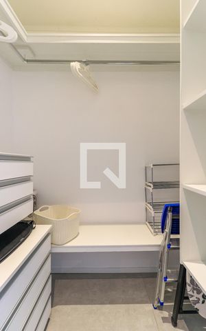 Studio para alugar com 40m², 1 quarto e 1 vaga Studio para alugar com 40m², 1 quarto e 1 vagaCloset