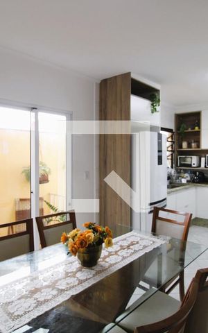 Casa à venda com 178m², 3 quartos e 3 vagasCozinha