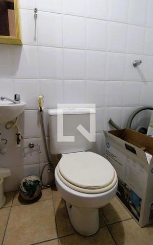 Casa à venda com 178m², 3 quartos e 3 vagasBanheiro de serviço