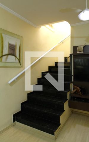 Casa à venda com 178m², 3 quartos e 3 vagasSala
