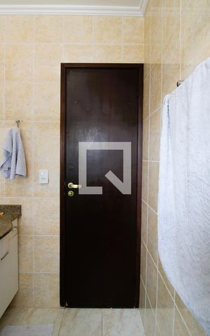 Casa à venda com 178m², 3 quartos e 3 vagasBanheiro Social