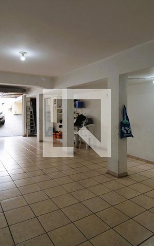 Casa à venda com 178m², 3 quartos e 3 vagasGaragem