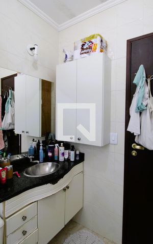 Casa à venda com 178m², 3 quartos e 3 vagasBanheiro da Suíte