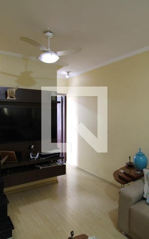 Casa à venda com 178m², 3 quartos e 3 vagasSala