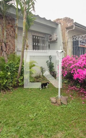 Casa à venda com 129m², 3 quartos e 2 vagas Casa à venda com 129m², 3 quartos e 2 vagasJardim