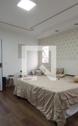 Casa à venda com 350m², 4 quartos e 3 vagasSuíte