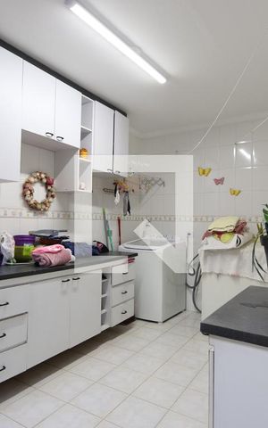 Casa à venda com 350m², 4 quartos e 3 vagasLavanderia
