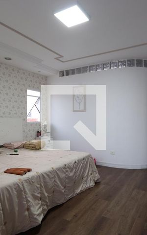 Casa à venda com 350m², 4 quartos e 3 vagasSuíte