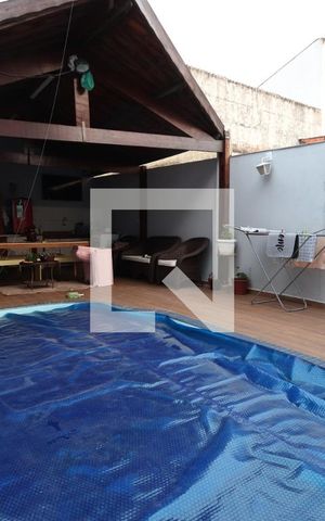 Casa à venda com 350m², 4 quartos e 3 vagasPiscina