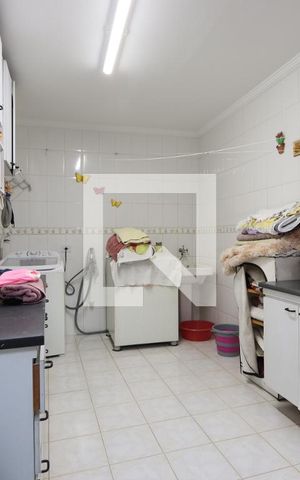 Casa à venda com 350m², 4 quartos e 3 vagasLavanderia