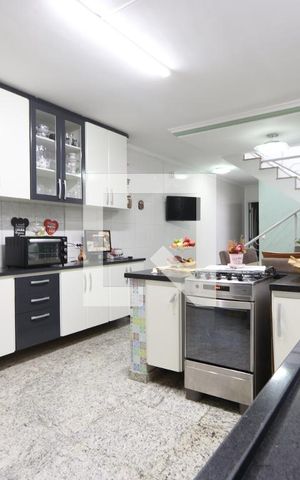Casa à venda com 350m², 4 quartos e 3 vagasCozinha