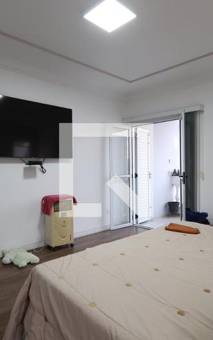 Casa à venda com 350m², 4 quartos e 3 vagasSuíte