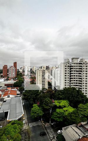Apartamento à venda com 210m², 4 quartos e 3 vagasVista