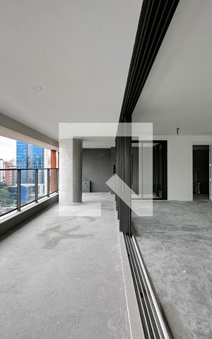 Apartamento à venda com 210m², 4 quartos e 3 vagasVaranda
