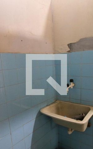 Casa para alugar com 48m², 1 quarto e sem vagaÁrea de Serviço