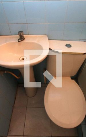 Casa para alugar com 48m², 1 quarto e sem vagaBanheiro