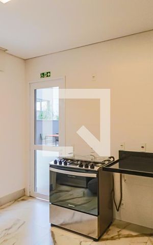 Apartamento à venda com 112m², 3 quartos e 2 vagas Apartamento à venda com 112m², 3 quartos e 2 vagasÁrea comum - Copa do salão de festas