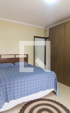 Casa à venda com 280m², 4 quartos e 1 vagaSuíte