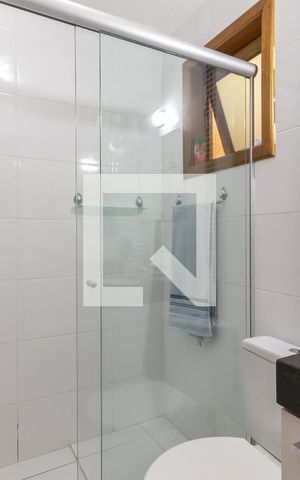 Casa de condomínio à venda com 127m², 3 quartos e 2 vagasBanheiro 2