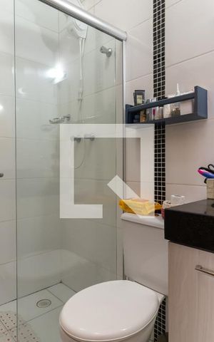 Casa de condomínio à venda com 127m², 3 quartos e 2 vagasBanheiro da Suíte