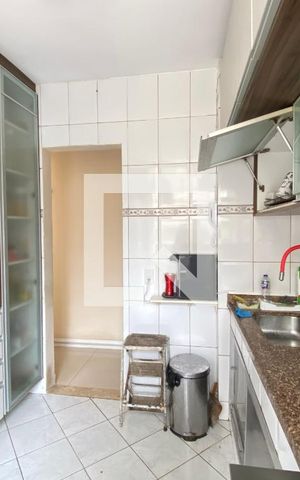 Apartamento à venda com 73m², 2 quartos e 1 vaga Apartamento à venda com 73m², 2 quartos e 1 vagaCozinha e Área de Serviço