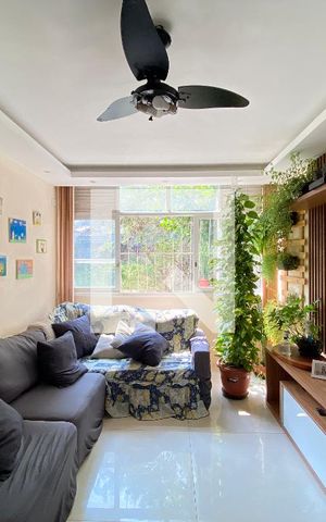 Apartamento à venda com 73m², 2 quartos e 1 vaga Apartamento à venda com 73m², 2 quartos e 1 vagaSala