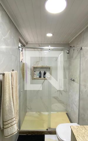 Apartamento à venda com 73m², 2 quartos e 1 vaga Apartamento à venda com 73m², 2 quartos e 1 vagaBanheiro