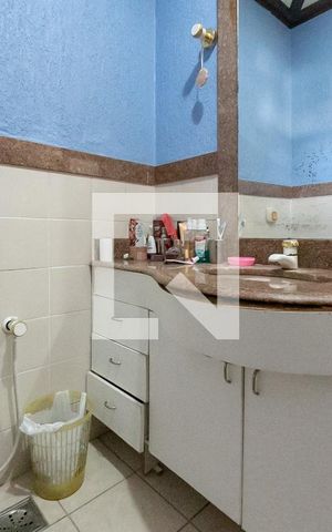 Casa à venda com 400m², 3 quartos e 2 vagas Casa à venda com 400m², 3 quartos e 2 vagasBanheiro do Quarto 3