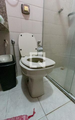 Casa à venda com 400m², 3 quartos e 2 vagas Casa à venda com 400m², 3 quartos e 2 vagasBanheiro 2