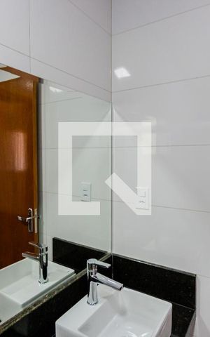 Casa à venda com 144m², 3 quartos e 4 vagas Casa à venda com 144m², 3 quartos e 4 vagasBanheiro da Suíte 1
