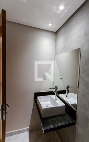 Casa à venda com 144m², 3 quartos e 4 vagas Casa à venda com 144m², 3 quartos e 4 vagasLavabo