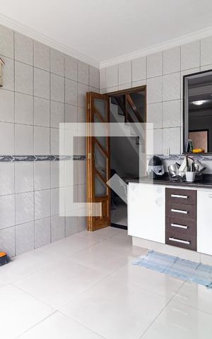 Casa à venda com 180m², 3 quartos e 1 vaga Casa à venda com 180m², 3 quartos e 1 vagaCozinha