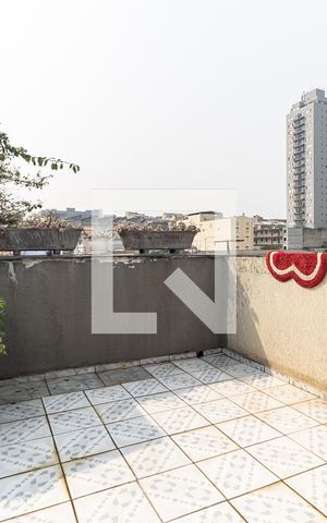 Casa à venda com 180m², 3 quartos e 1 vaga Casa à venda com 180m², 3 quartos e 1 vagaTerraço