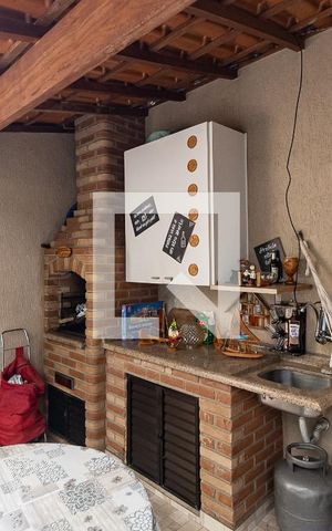 Casa à venda com 180m², 3 quartos e 1 vaga Casa à venda com 180m², 3 quartos e 1 vagaQuintal