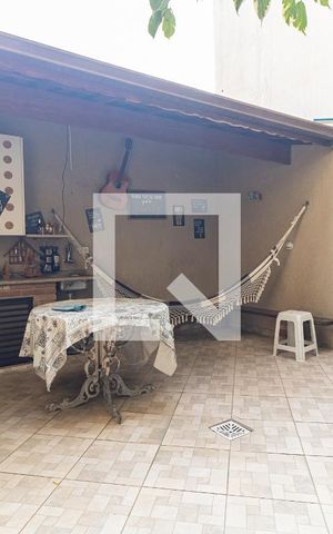 Casa à venda com 180m², 3 quartos e 1 vaga Casa à venda com 180m², 3 quartos e 1 vagaQuintal