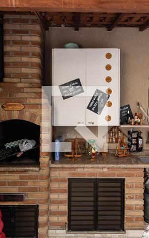 Casa à venda com 180m², 3 quartos e 1 vaga Casa à venda com 180m², 3 quartos e 1 vagaQuintal