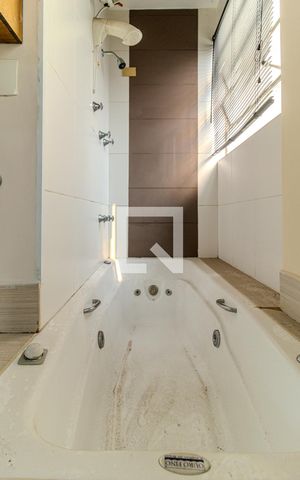 Apartamento à venda com 66m², 1 quarto e sem vagaBanheiro