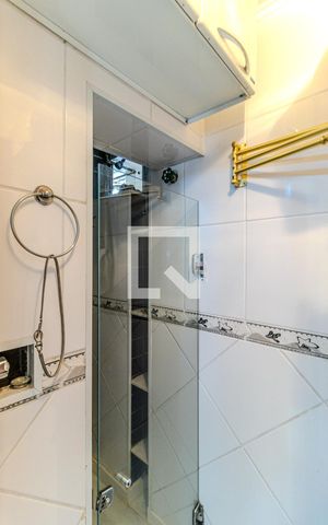 Apartamento à venda com 66m², 1 quarto e sem vagaBanheiro