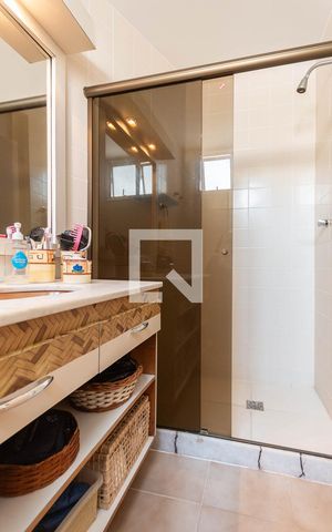 Apartamento à venda com 77m², 2 quartos e 2 vagasBanheiro Suíte